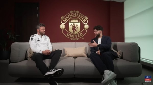 中国十大配资平台 卡里克：我深爱曼联，看到球员表现出色、球迷找回笑容令人满足